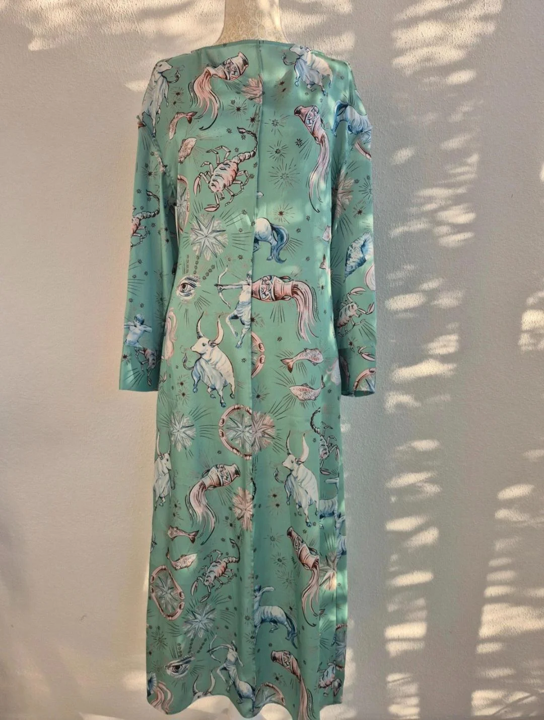 Zara satenska zodiak midi haljina xs - s