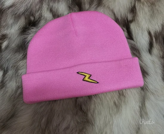 Novo ružičasta zimska kapa