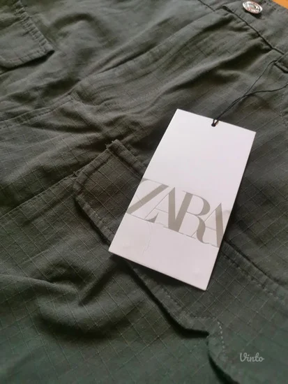 Zara maslinasta cargo mini suknja, vise odg za S