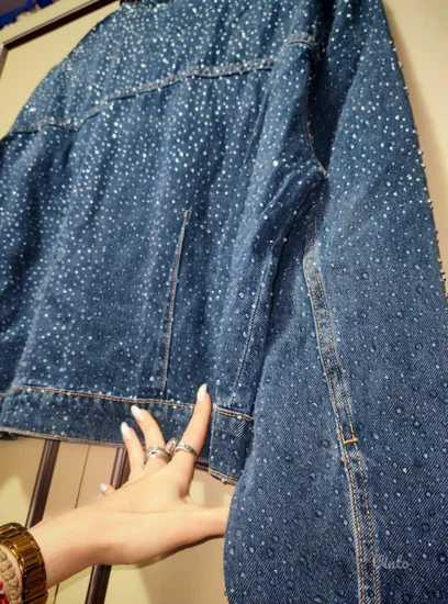 Zara denim jakna sa kamencicima M, etiketa