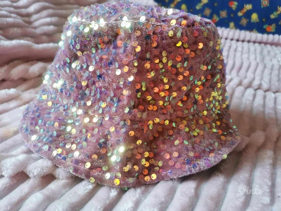 Novo, plisana Bucket kapa sa šljokicama roze