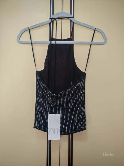 Novo sa etiketom, zara topic sa kristalima s / m