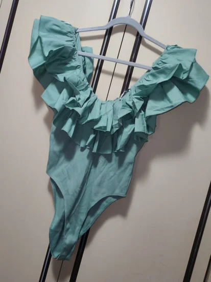 Zara bodi sa masivnim karnerima, odg za M