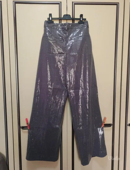 NOVO Zara poslovne pantalone sljokicave M