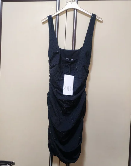 Zara drapirana crna haljina cela od cirkona, xs/s