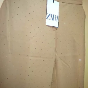 Zara pantalone sa cirkonima s - m