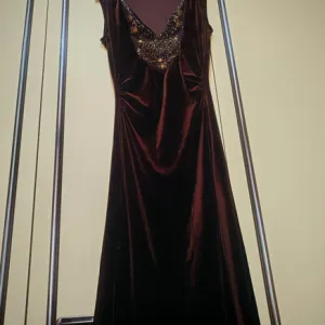 Novo, braon plisana haljina s, moze i za m