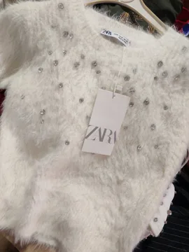Zara cupavi dzeper sa kamencicima s/m