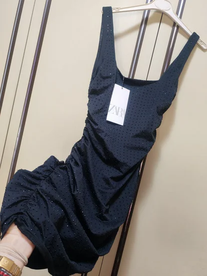 Zara drapirana crna haljina cela od cirkona, xs/s
