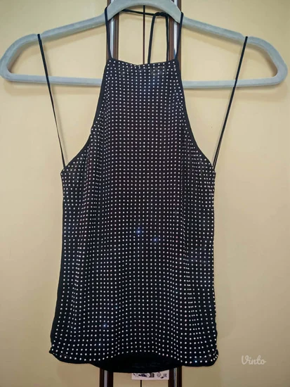 Novo sa etiketom, zara topic sa kristalima s / m