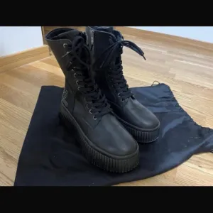 Cizme Karl Lagerfeld