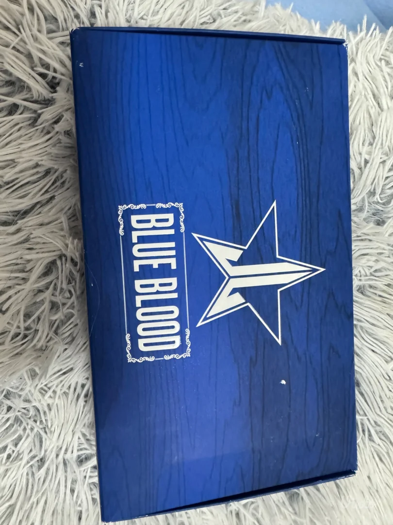 Jeffree Star Blue Blood paleta senki