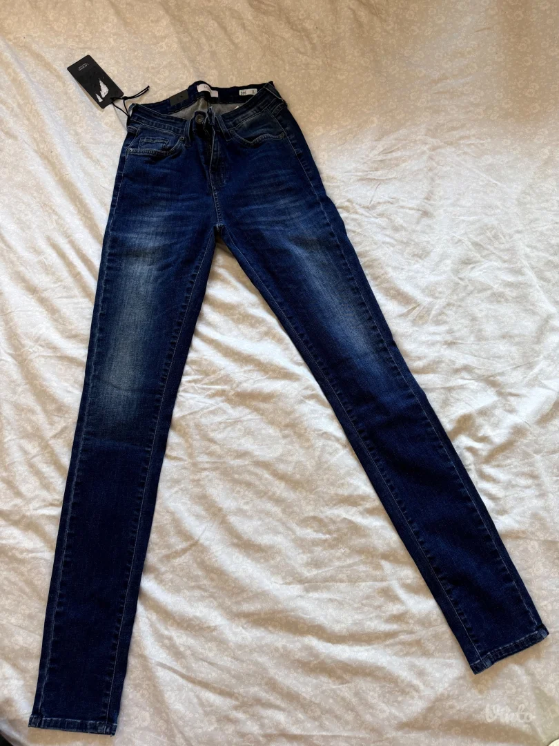 Nove ženske Legend farmerke