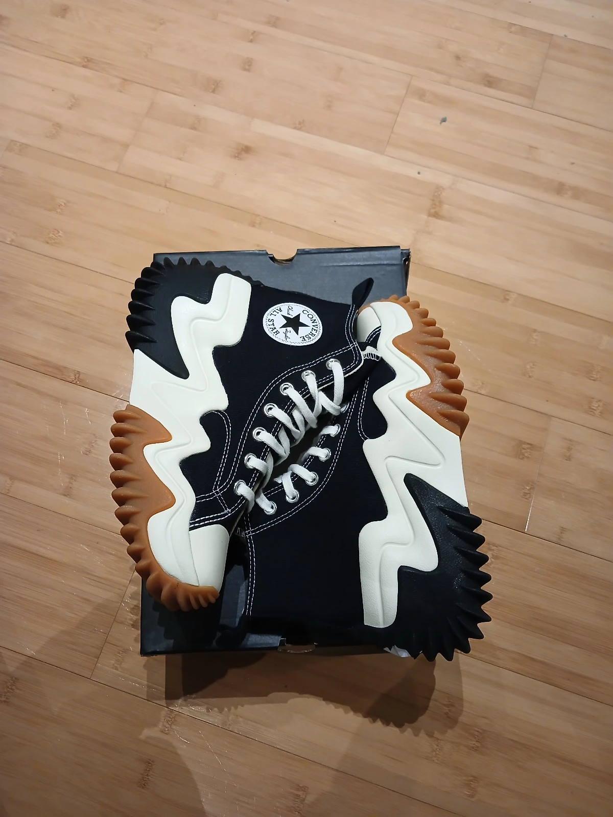 NOVE Converse Run Star Motion,39