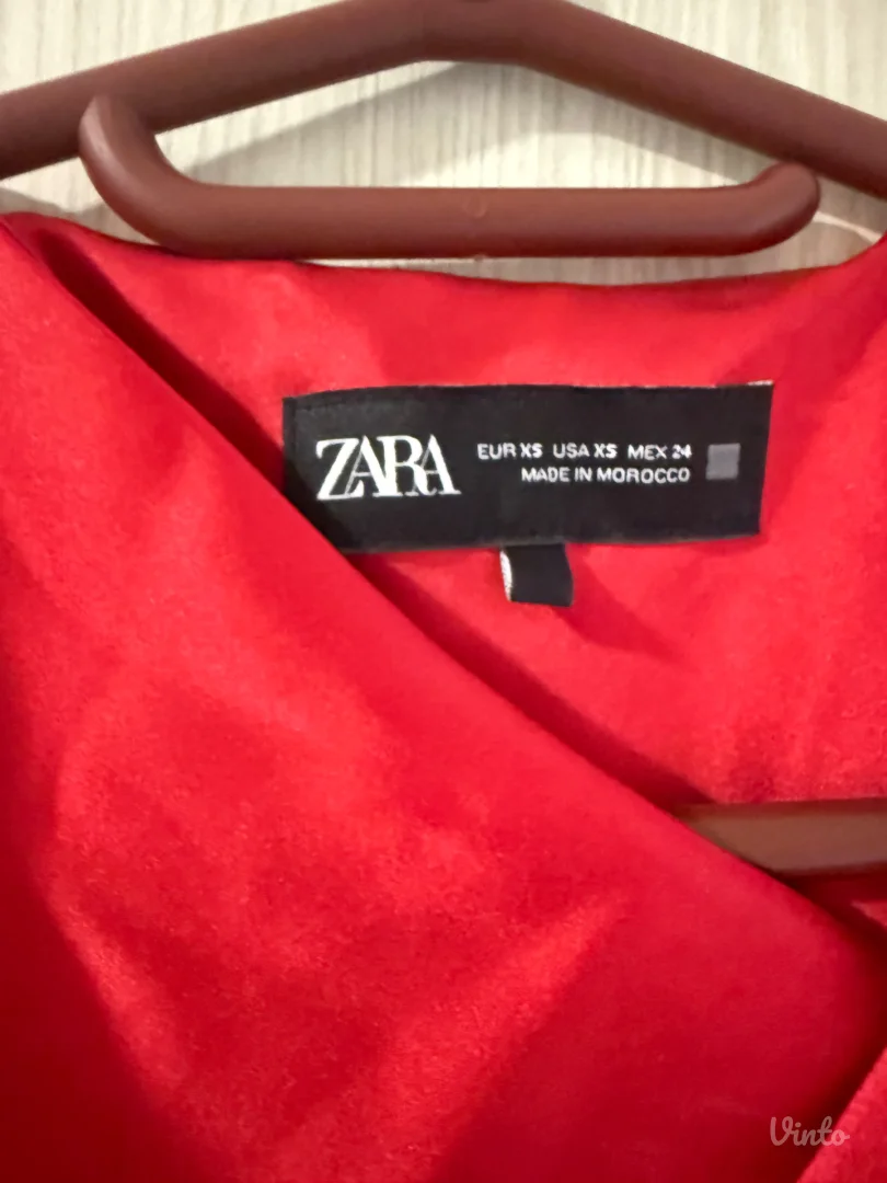 Zara crvena haljina