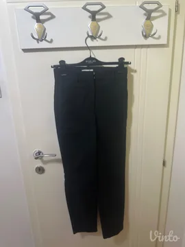 H&M pantalone crne