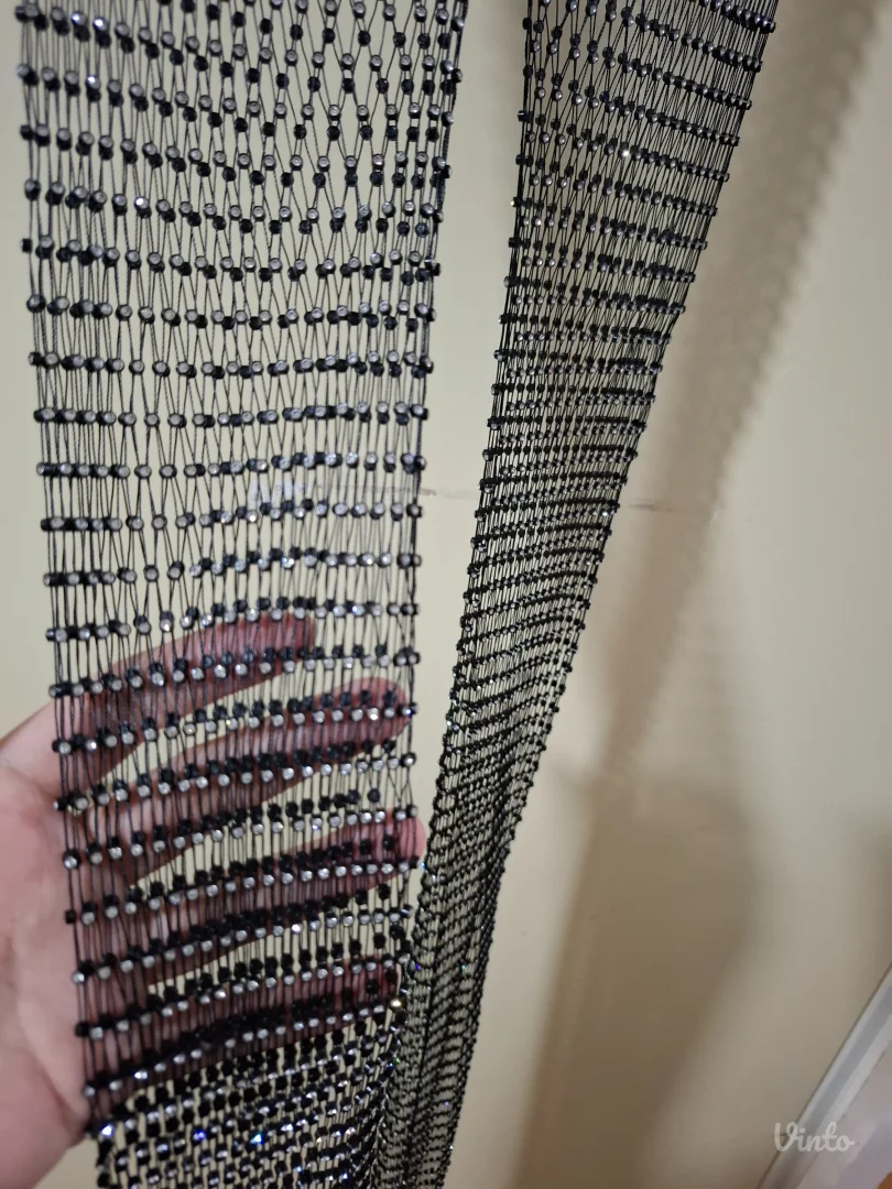 Providne pantalone sa cirkonima