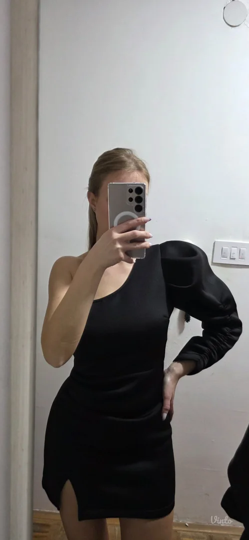 Blondy- crna haljina