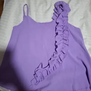 Ljubicasta lagana majica-kosuljica