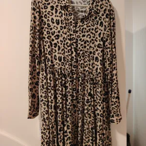 Haljina - Stradivarius