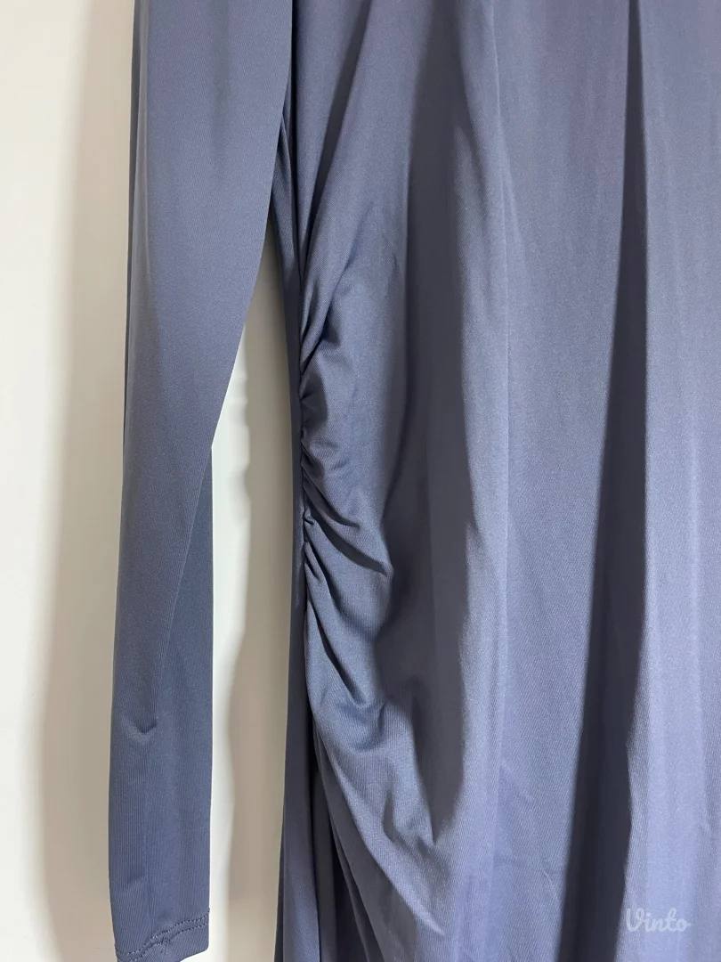 Strafivarius siva haljina