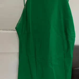 Stradivarius- zelena haljina