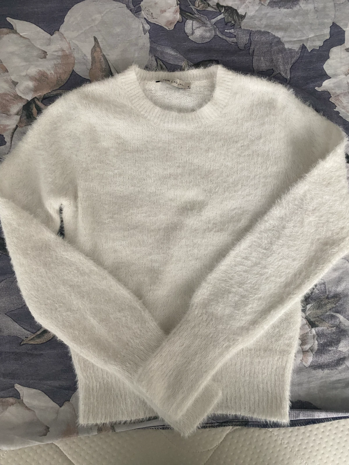 LCW Casual beli pufnasti nežni džemper (Veličina S)
