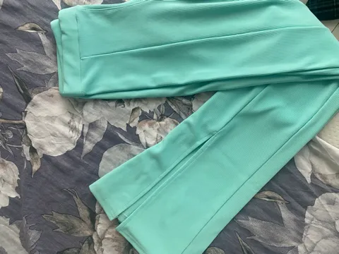 B.R.Z Collection menta rebraste pantalone / helanke sa šlicevima