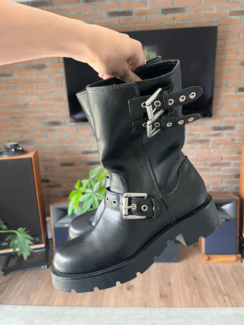 ZARA čizmice