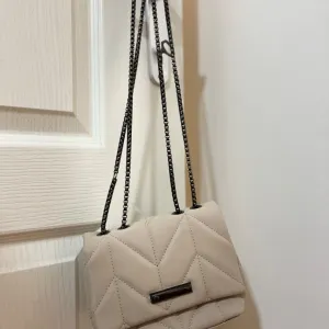 Mini bež torba