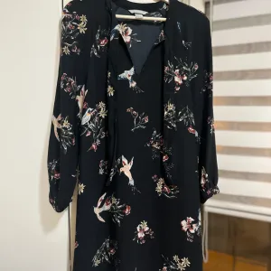 Cvetna haljina - H&M