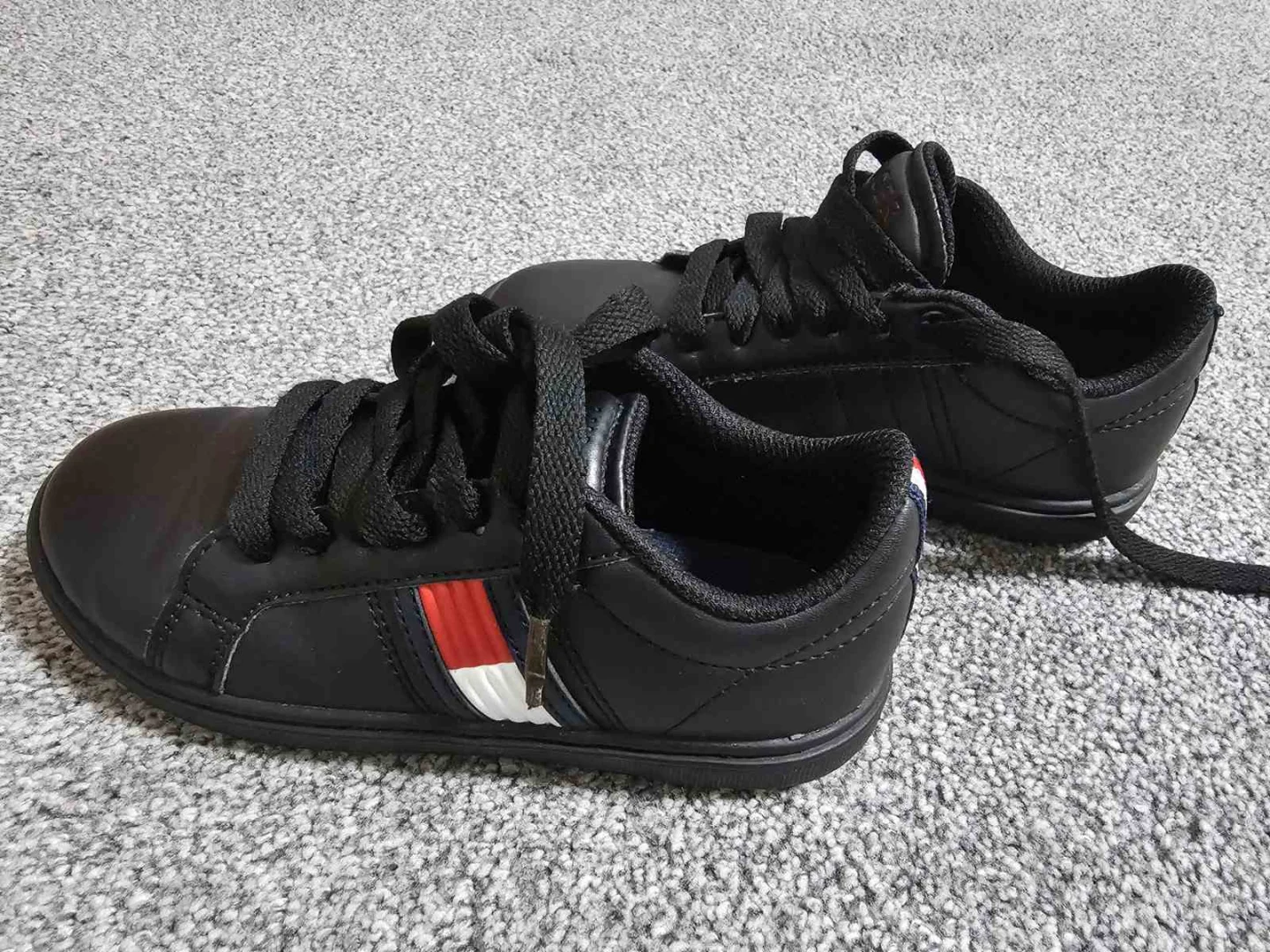 Tommy Hilfiger dečije patike 29