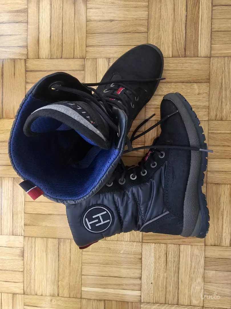 TOMMY HILFIGER čizme za sneg 36