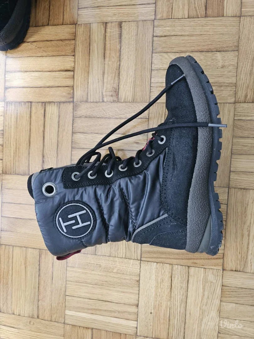 TOMMY HILFIGER čizme za sneg 36