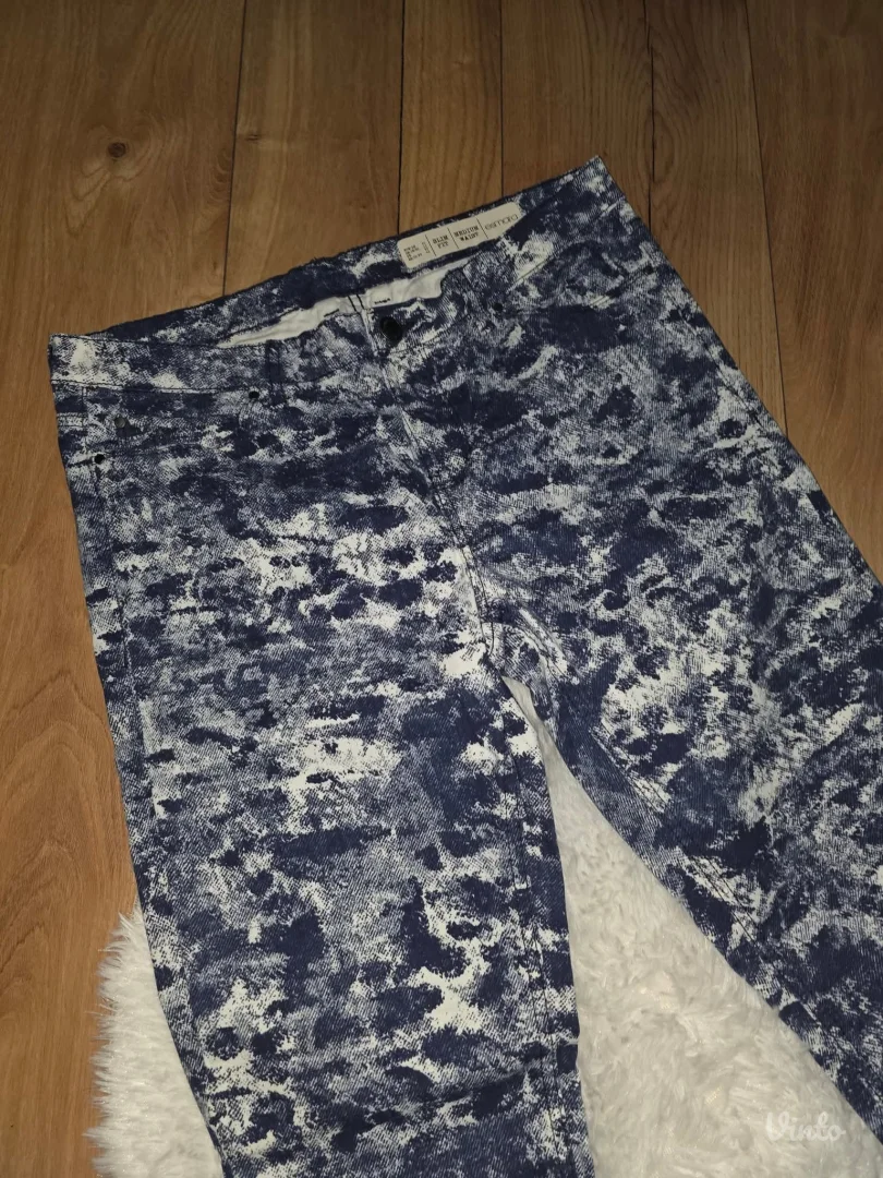 Esmara pantalone vel.40 (L)