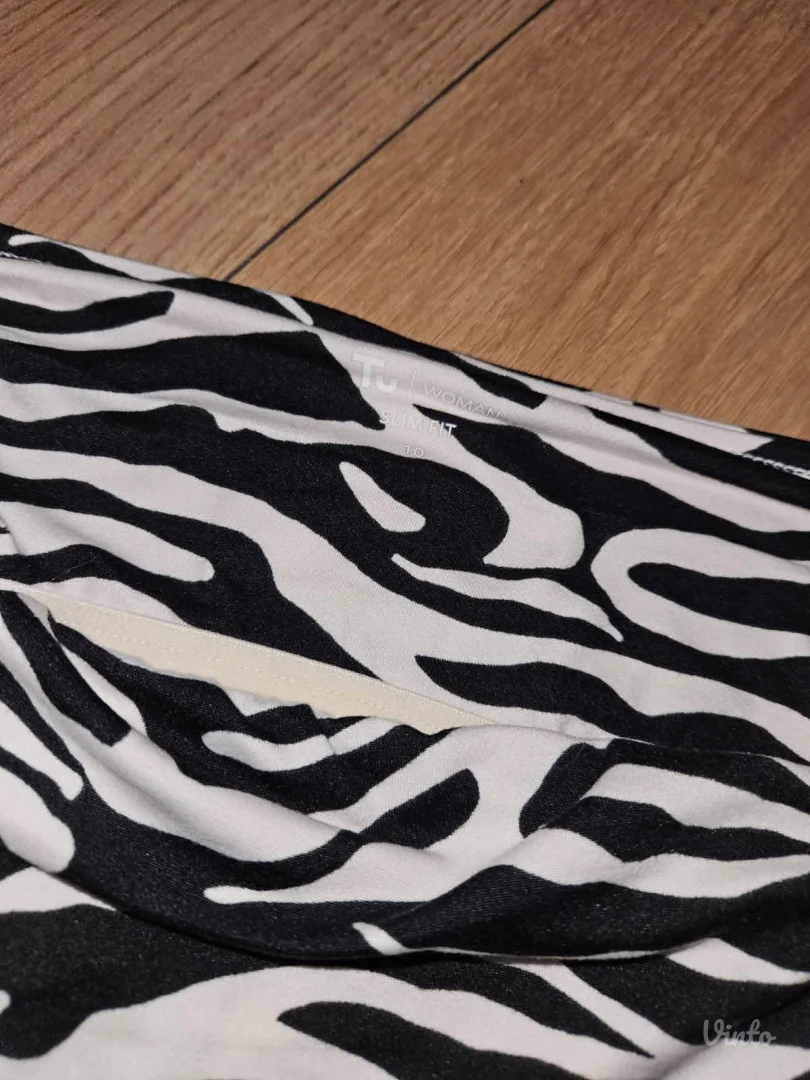 Tu top majica nova M-L