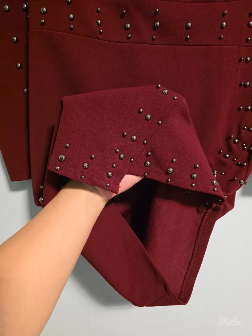 Bordo haljina sa nitnama uni vel.novo