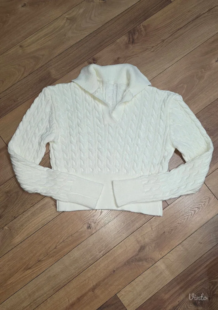 Dzemper vel.M-L novo bez etikete