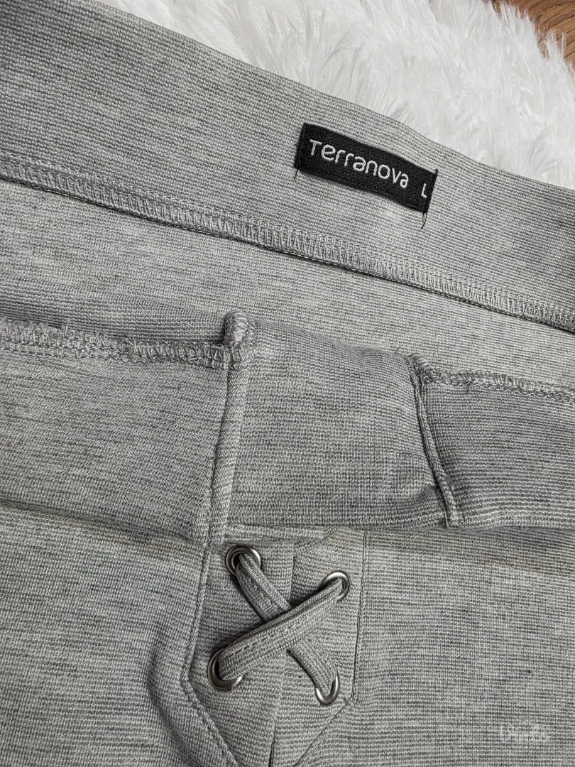 Teranova nova suknja vel.L