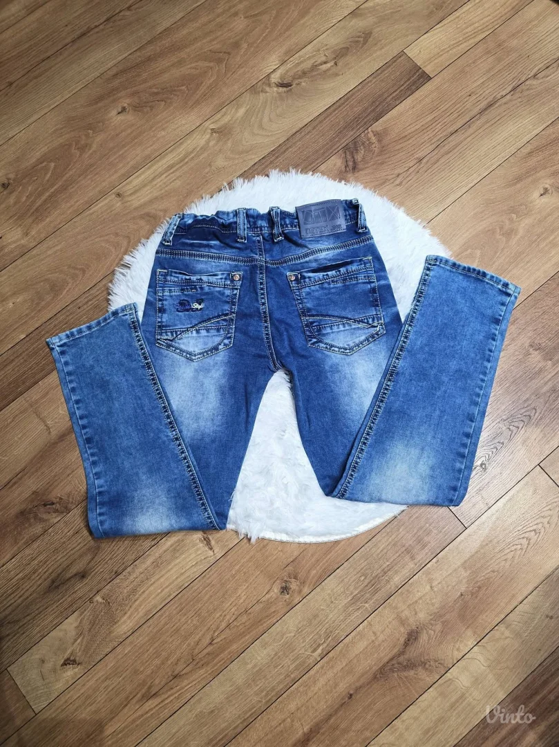 Farmerice za dečaka vel.10 kao nove