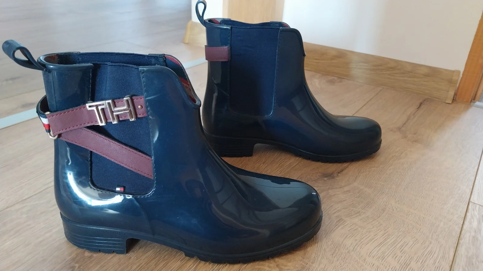 Tommy Hilfiger čizme