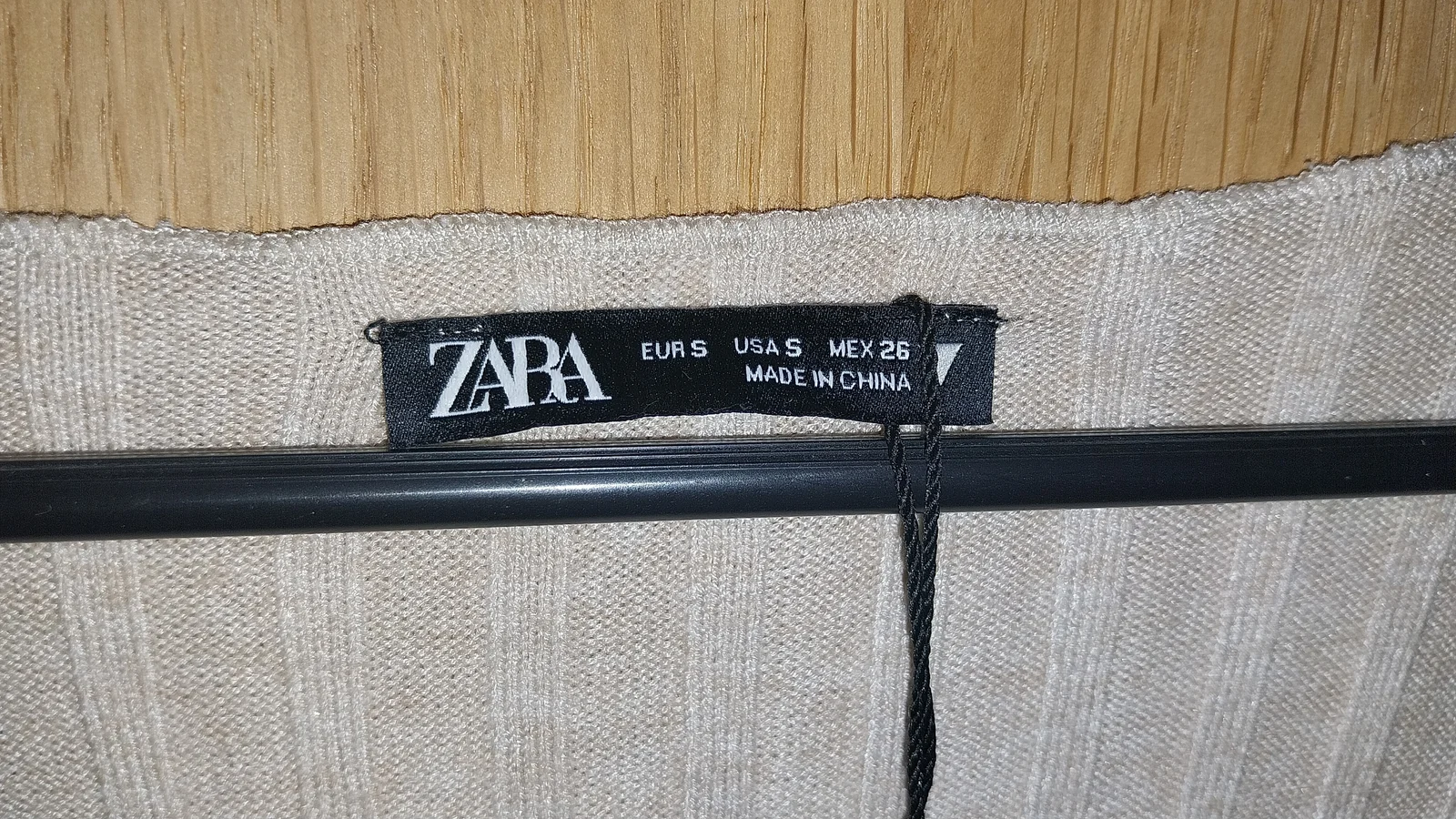 Zara bež haljina dugih rukava