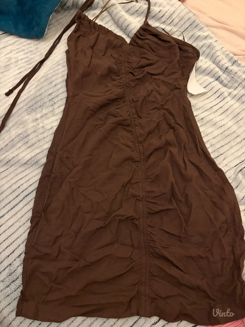 Pull&bear haljina sa etiketom