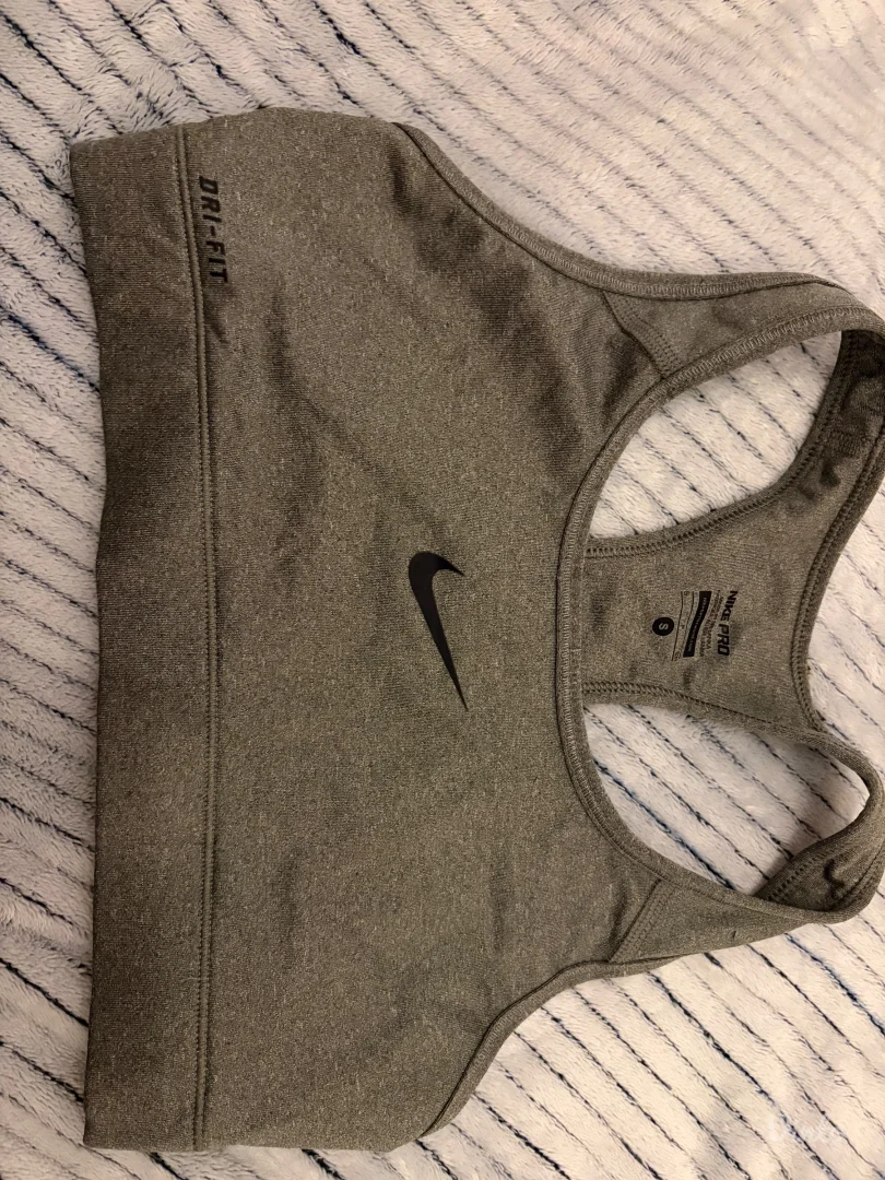 Nike dri fit top za trening