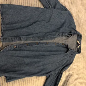 Bershka denim jakna