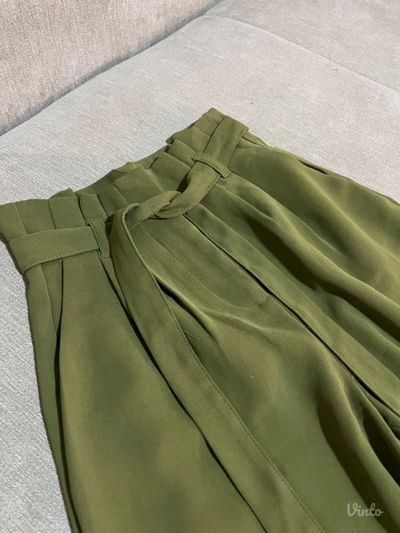 Elegantne pantalone 32