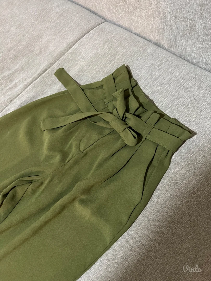 Elegantne pantalone 32