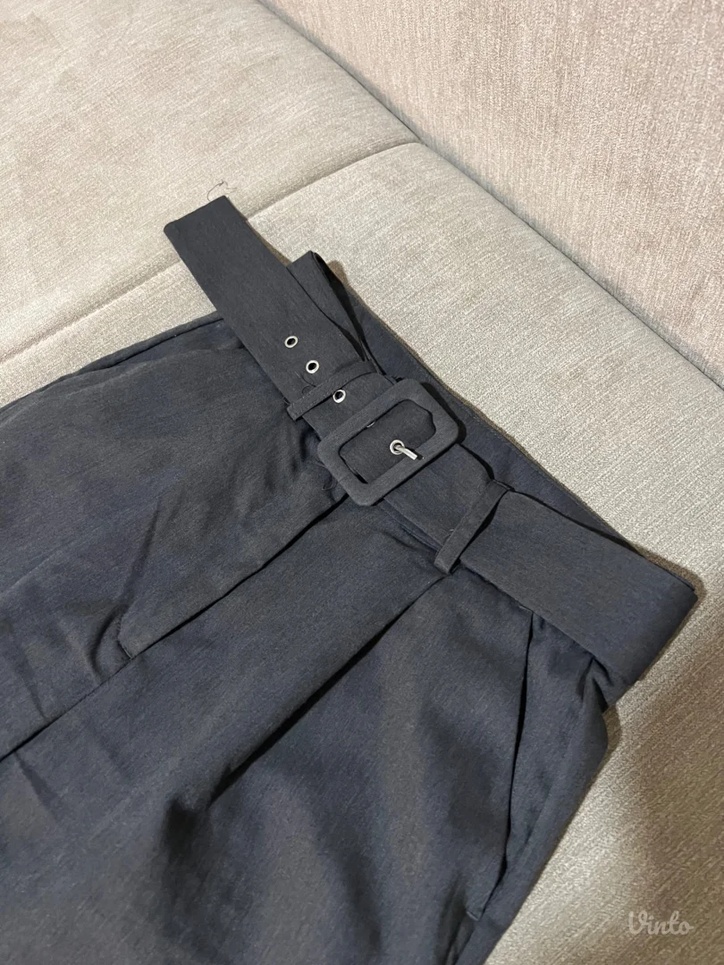 Elegantne pantalone 32