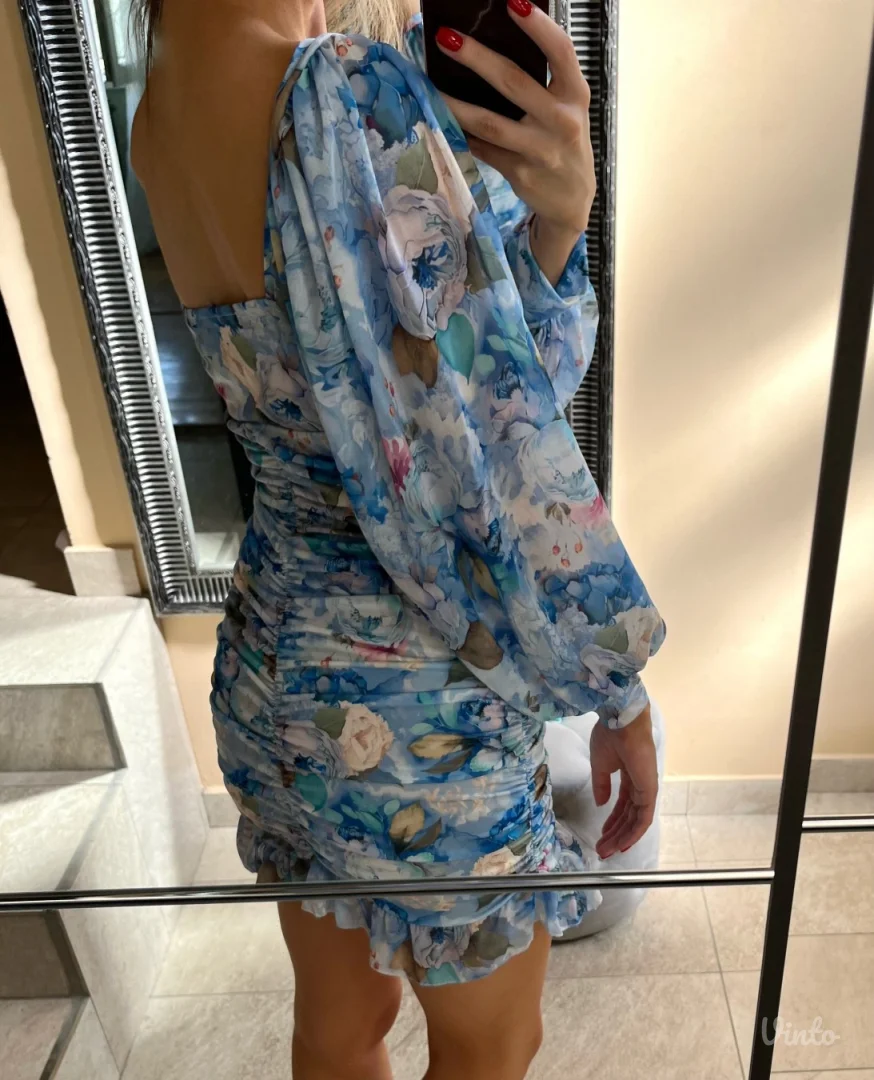 Cvetna haljina nenosena