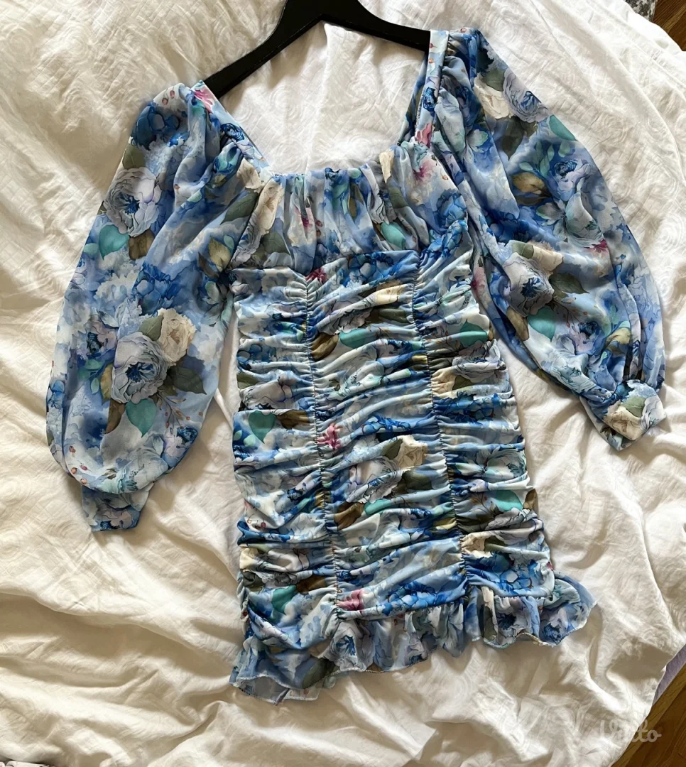 Cvetna haljina nenosena